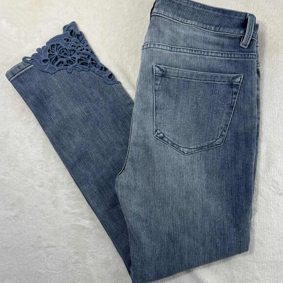 Softβ Surroundings Petite Lace Hem Straight Leg Ankle Jeans β Size 4P - Picture 3 of 16